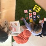 Alumnas del máster DiPE exponen en Món Llibre 2025